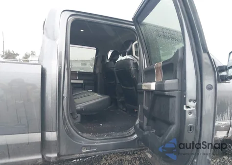 2019 Ford F-250 Lariat z USA, uszkodzony, nr VIN 1FT7W2BT6KED70780